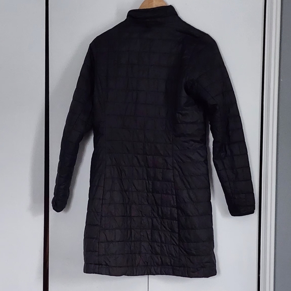 Patagonia Women's Black Puffer Coat - Picture 2 of 4